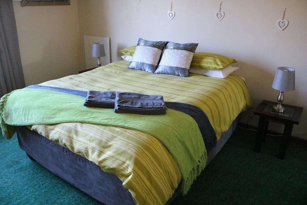 Grysbok Self Catering Accommodation Oudtshoorn Eksteriør billede
